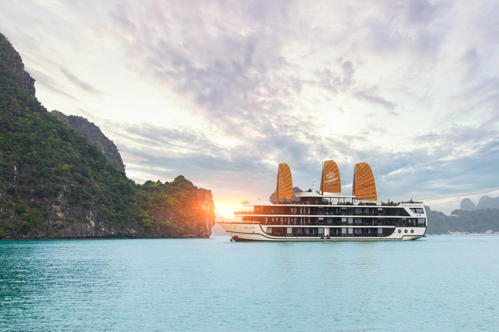 La Regina Legend Cruise Hotel Ha Long Bagian luar foto