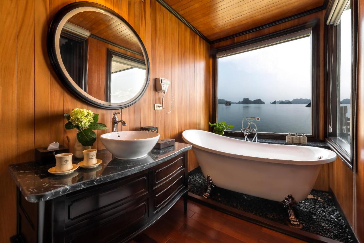 La Regina Legend Cruise Hotel Ha Long Bagian luar foto