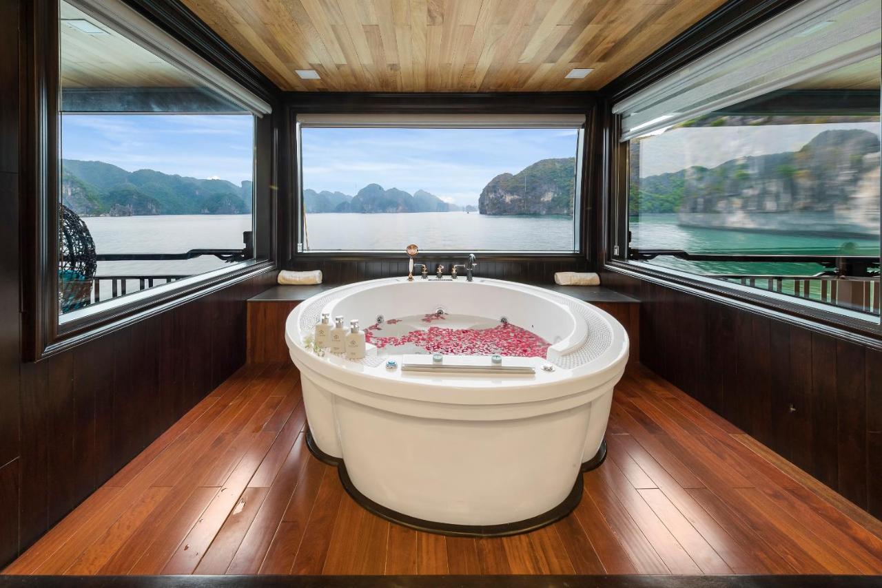 La Regina Legend Cruise Hotel Ha Long Bagian luar foto